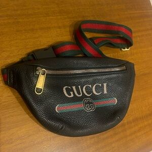 Gucci fanny pack belt bag black AUTHENTIC
